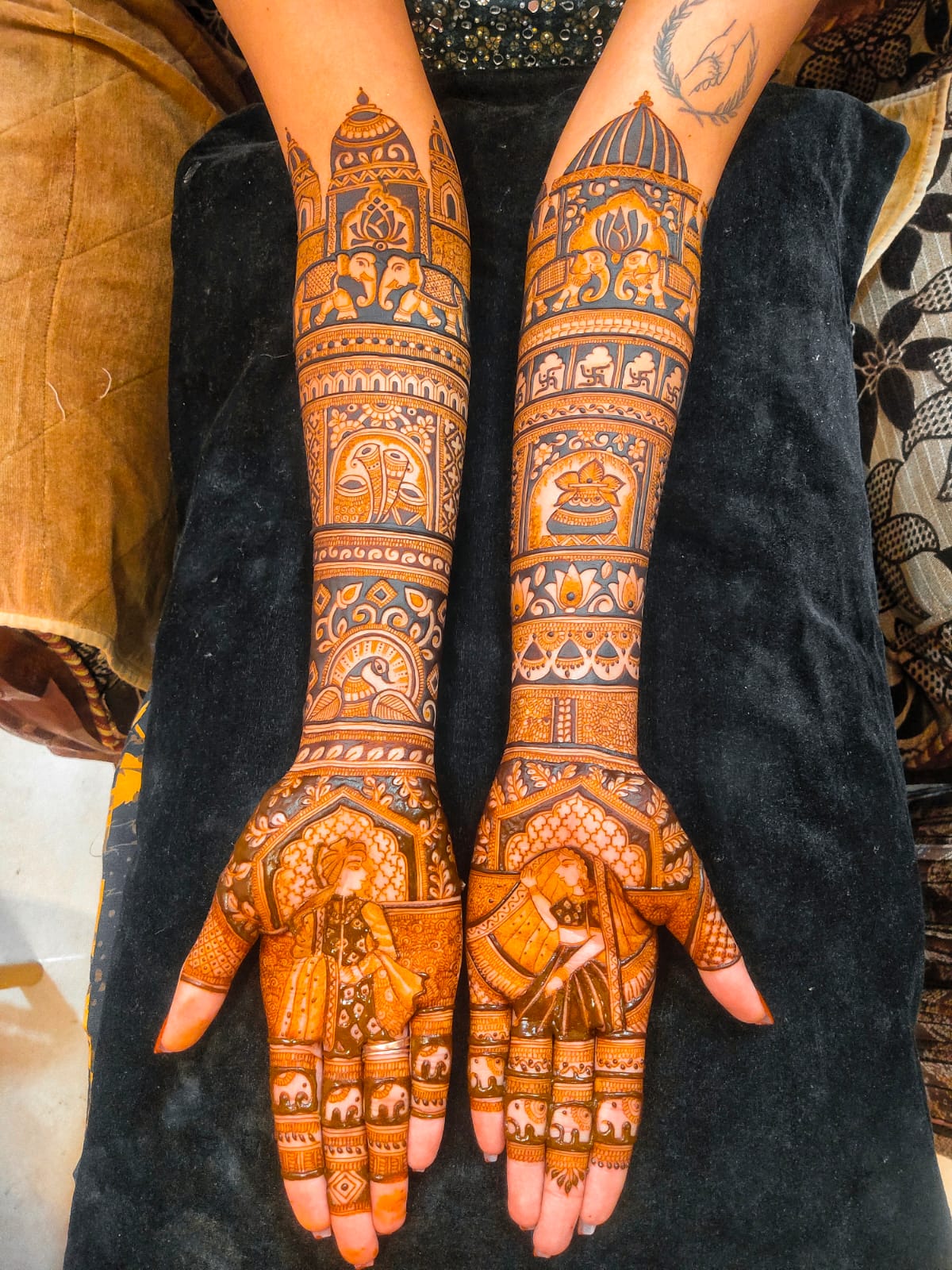 Apna Mehndi Vyapaar